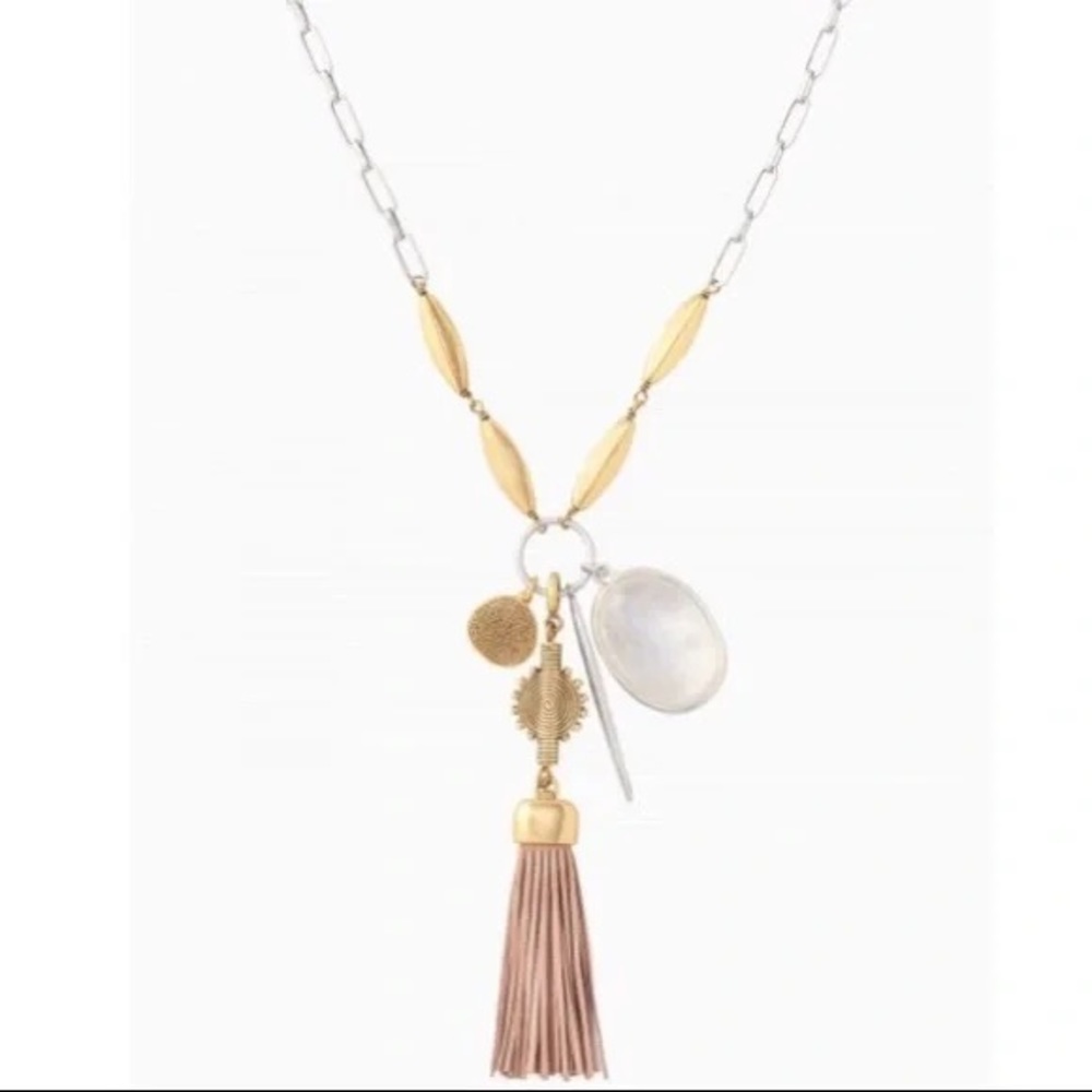 NIB Stella & Dot Victoria Pendant Mixed metal Rose Quartz - Never Worn